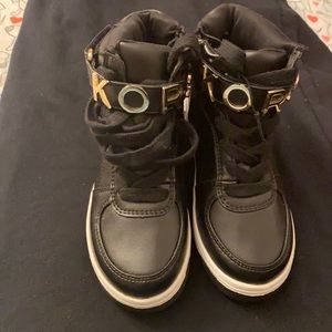 New Michael kors little girls size 11 NWT ..